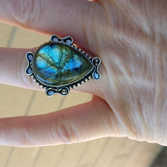 ***Sale*** New Labradorite 925 Silver Ring. - Picture 7 of 14